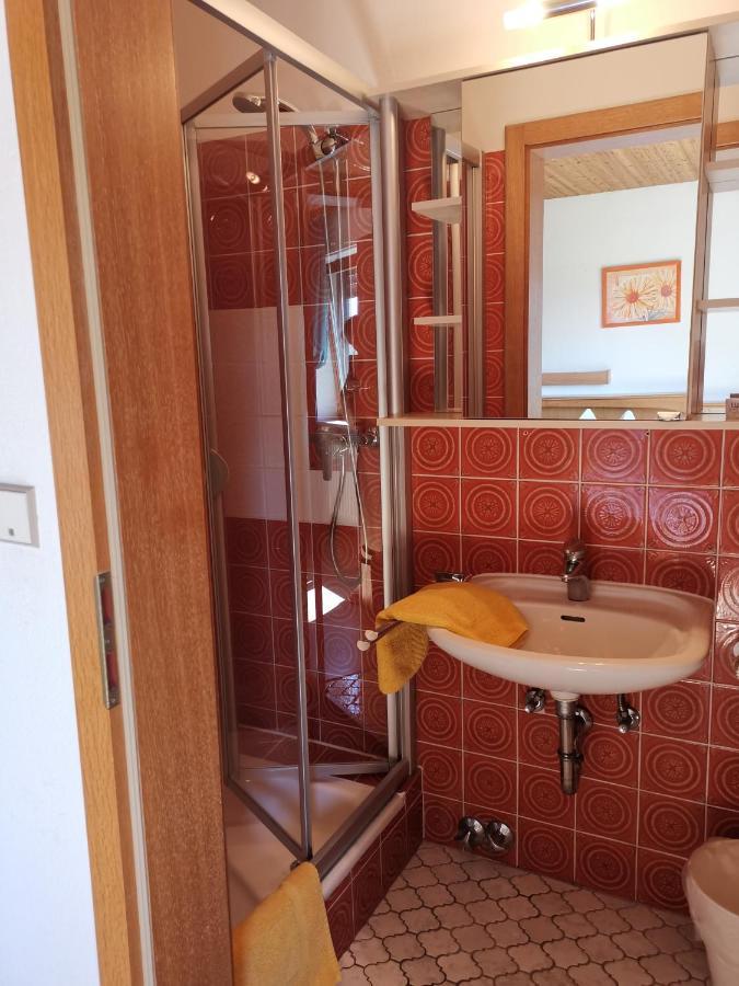 Hotel Garni Austermayer Traunreut Exteriör bild